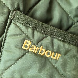 Green quilted genuine BARBOUR JACKET! Size medium